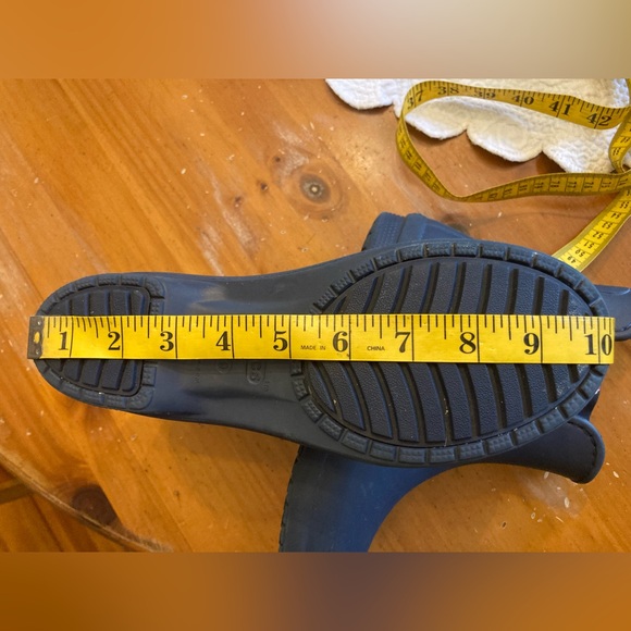 CROCS- Chelsea Freesail- Dark Blue Rain Boots - Picture 8 of 9